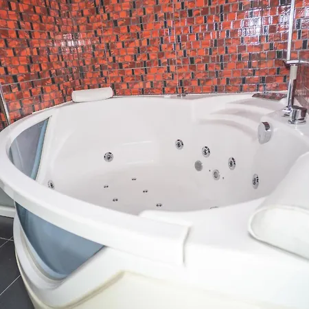 Con Piscina Privada Vistas A Campo De Golf Holiday home